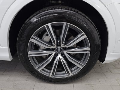 AUDI Q8 - 8