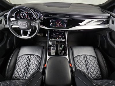 AUDI Q8 - 5