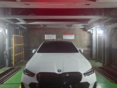صورة 2 لـ 2025 BMW 5 SERIES