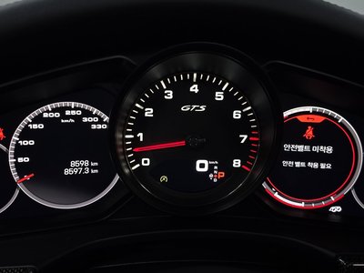 PORSCHE PANAMERA - 8