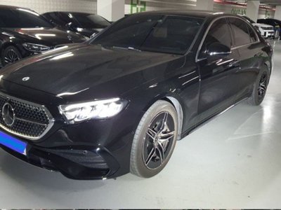MERCEDES-BENZ E-CLASS - 1