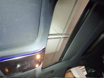 MERCEDES-BENZ E-CLASS - 9