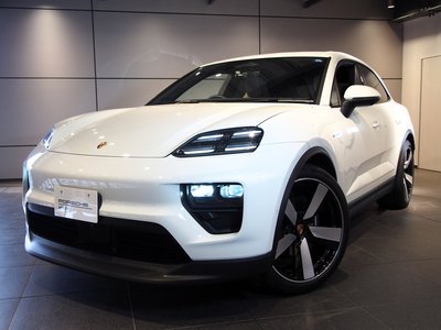 PORSCHE MACAN - 9