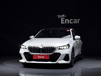 صورة 2 لـ 2025 BMW 5 SERIES