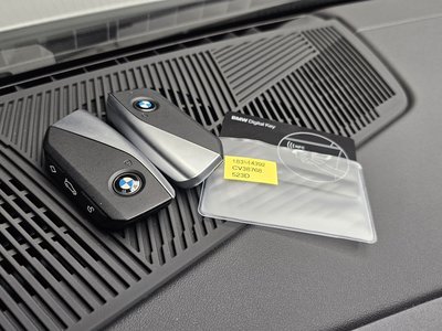 2025 BMW 5 SERIES 缩略图 35