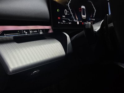 2025 BMW 5 SERIES 缩略图 28