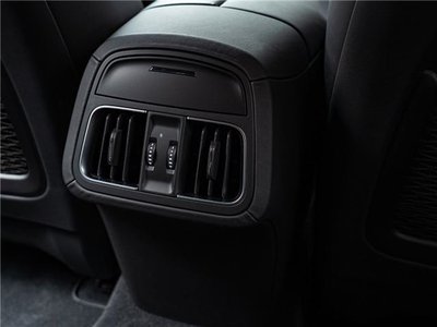 صورة مصغرة 25 لـ 2021 Maserati LEVANTE