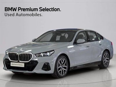 BMW 5 SERIES - 1