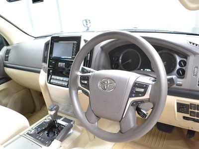 صورة مصغرة 23 لـ 2018 Toyota LAND CRUISER 200