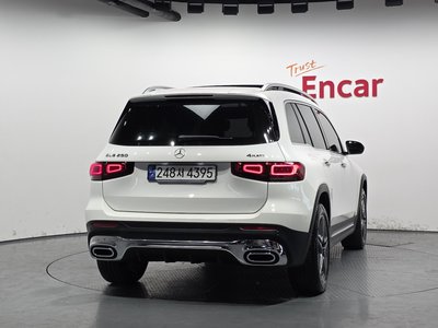 MERCEDES-BENZ GLB-CLASS - 4