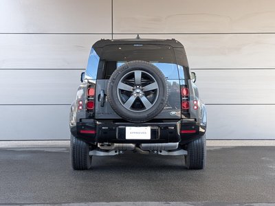 LAND ROVER DEFENDER - 7