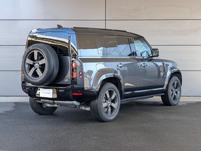 LAND ROVER DEFENDER - 9