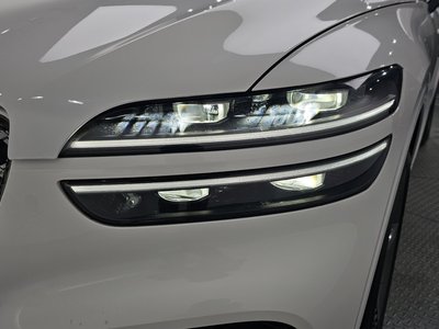 2022 Genesis GV70 photo 9