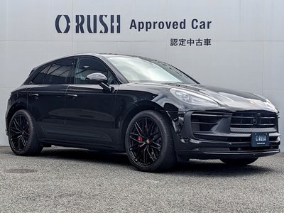 PORSCHE MACAN - 1