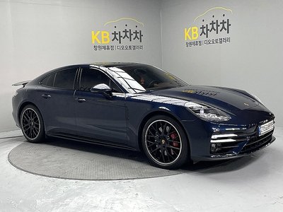 2021 Porsche PANAMERA 照片 1