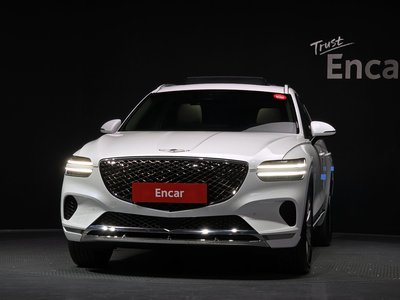 صورة 2 لـ 2023 Genesis GV70