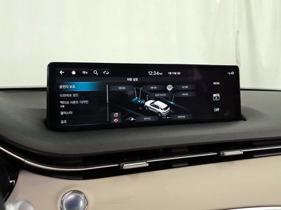 2023 Genesis GV70 — миниатюра 24