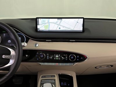 2023 Genesis GV70 — миниатюра 18