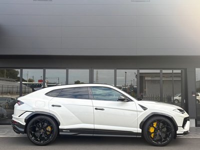 LAMBORGHINI URUS - 5