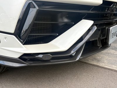 LAMBORGHINI URUS - 8