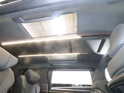 2025 TOYOTA ALPHARD photo 9