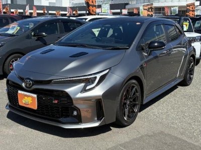 2023 TOYOTA GR COROLLA photo 2