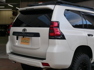 TOYOTA LAND CRUISER PRADO - 9