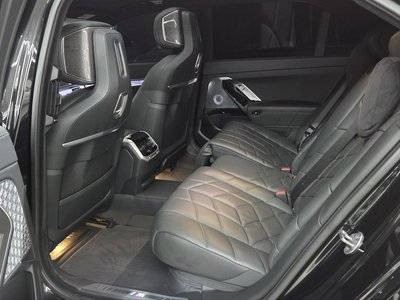 صورة مصغرة 11 لـ 2024 BMW I7