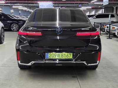 2024 BMW I7 — фото 3