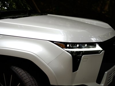 2025 LEXUS GX — фото 4