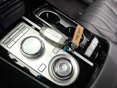 GENESIS G80 (RG3) - 9
