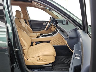 2022 Genesis GV80 thumbnail 17