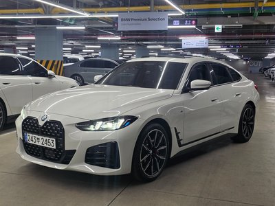 2026 BMW 4 SERIES 照片 1