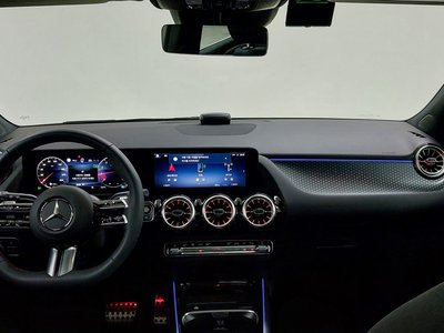 MERCEDES-BENZ GLA - 4