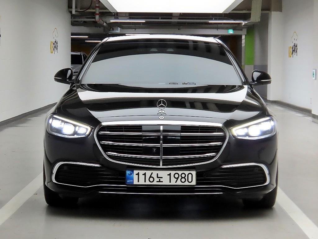MERCEDES-BENZ S-CLASS - View 1