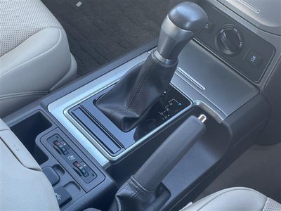 TOYOTA LAND CRUISER PRADO - 9