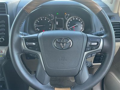 TOYOTA LAND CRUISER PRADO - 3