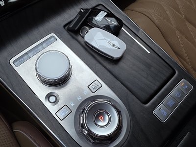 GENESIS G80 (RG3) - 9