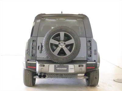 LAND ROVER DEFENDER - 3