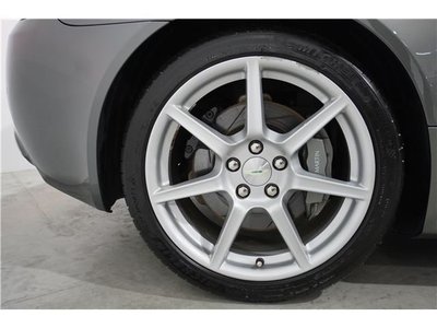 ASTON MARTIN V8 VANTAGE - 8