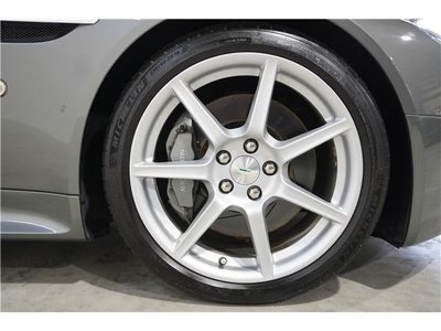 ASTON MARTIN V8 VANTAGE - 7