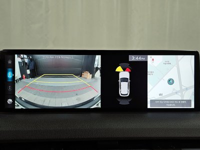 2022 Genesis GV70 — миниатюра 15