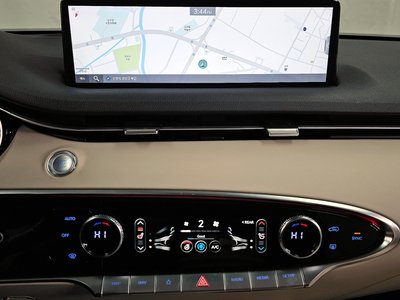 2022 Genesis GV70 — миниатюра 14