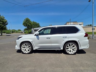2017 Lexus LX — фото 5