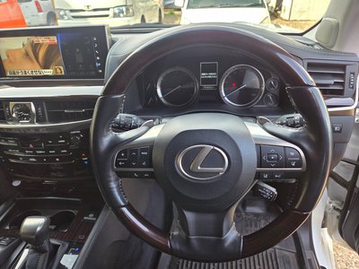صورة مصغرة 12 لـ 2017 Lexus LX