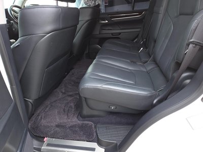 صورة مصغرة 17 لـ 2017 Lexus LX