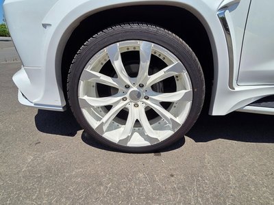 2017 Lexus LX — фото 7