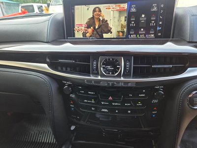 صورة مصغرة 13 لـ 2017 Lexus LX