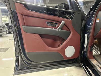 BENTLEY BENTAYGA - 5