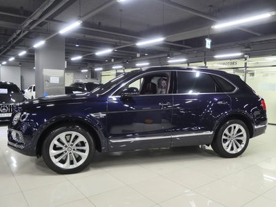 BENTLEY BENTAYGA - 4